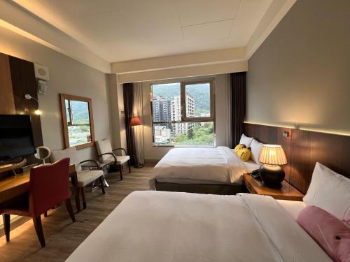 호텔 레스 챔프스 (Hotel Les Champs) in 이란