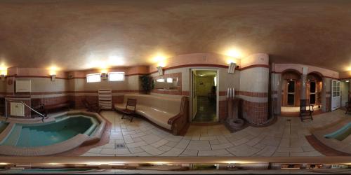 Lévay Villa Hotel - image 3