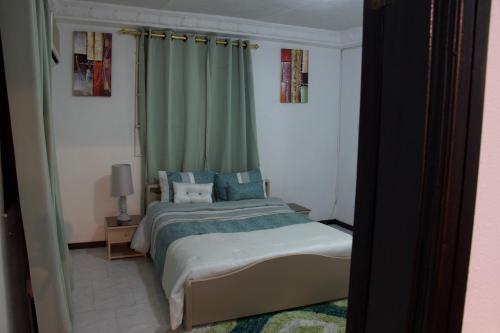 Hill View Hotel McCarthy Hills Ideally located in the Mallam area, Hill View Hotel McCarthy Hills promises a relaxing and wonderful visit. The property offers a wide range of amenities and perks to ensure you have a great time. Ser