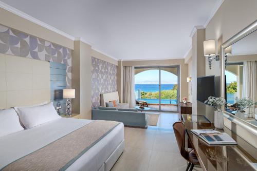 Atrium Platinum Resort & Spa - image 4