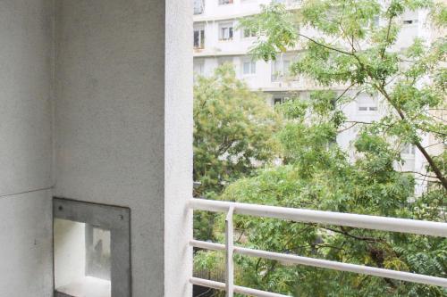 Charming bright studio in the heart of Paris - image 2