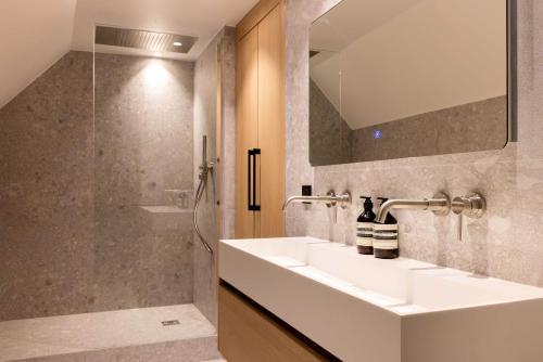 Modern apartment -AC-1BR-4P-Pantheon - image 6