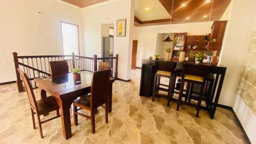 Erin Orr Villa in 瓦都瓦島