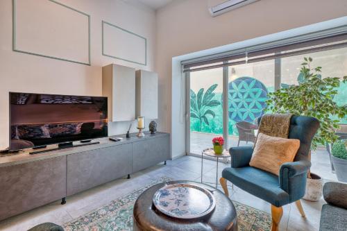 Luxury 2bedroom house with large back yard RABE1-2 - image 2