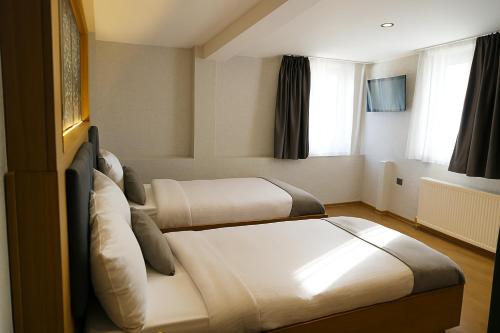 Double or twin room, deluxe
