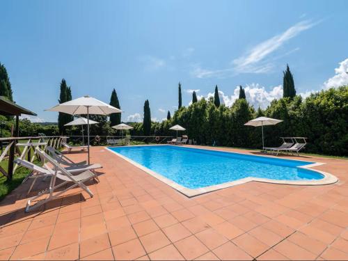 Yüzme havuzu, Apartment in Laterina with garden in Laterina