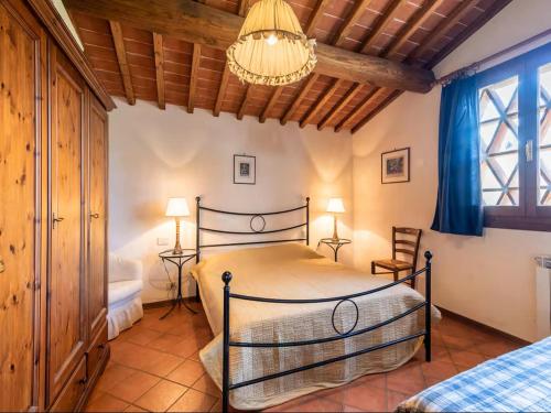 Apartment in Laterina with garden in Laterina