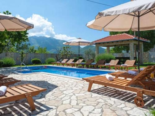 Swimming pool, Villa Popovi a Dvori - Six Bedroom Villa with Pool in Sestanovac