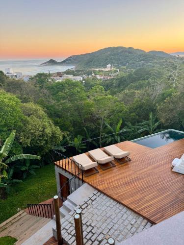 Balcony/terrace, Jungle View Suite Cozy Casa Brasil in Mole Beach