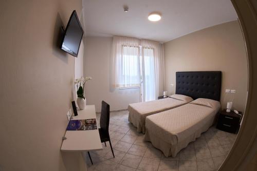 1 queen bed