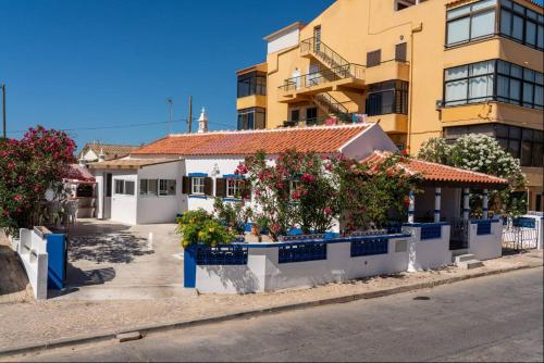 Blife Lucelya private rooms at Faro beach in Ludo