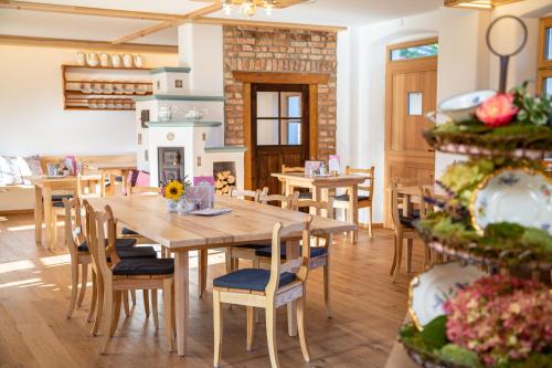 餐廳, Kaffeekandl Café & Pension (Kaffeekandl Cafe & Pension) in 格隆