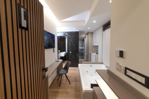 Гидромассажная ванна, La Conchiglia Rooms - Salerno in Салерно