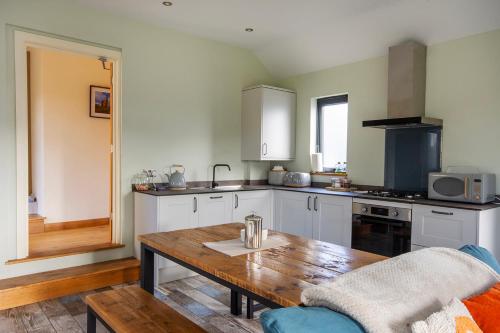 Middle Barn at Cusgarne Manor, adults only in Gvenapa