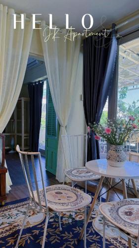 Cozy 2BR Retreat with Outdoor Living & Garden in Da Nang — photo 3