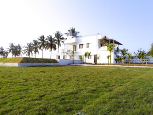 Premier Rays Venue, Eco stay & Sports in Bisuvanahalli