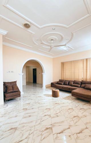 Entire First Floor with 3 en-suite bedrooms in Takoradi