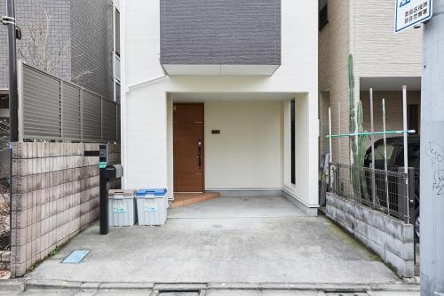 Private Villa with Garage 10min to Ikebukuro Direct to Shinjuku, Shibuya & Airports