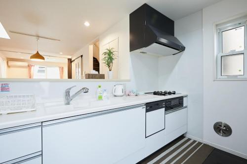 Private Villa with Garage 10min to Ikebukuro Direct to Shinjuku, Shibuya & Airports