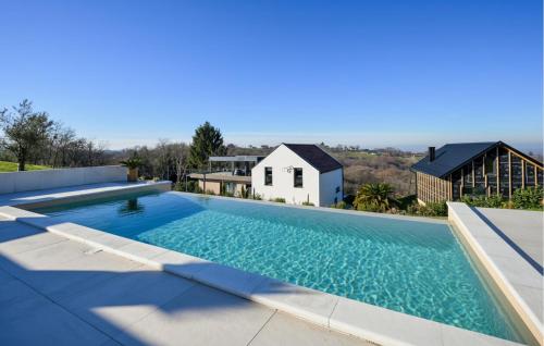 Peldbaseins, Beautiful Home In Banfi in Robadje