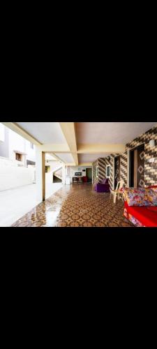 Hotel RR palace iyyapanthangal near Ramachandra hospital in Poonamallee