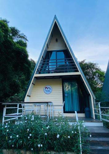 The Pano Hup pa tat in Lan Sak