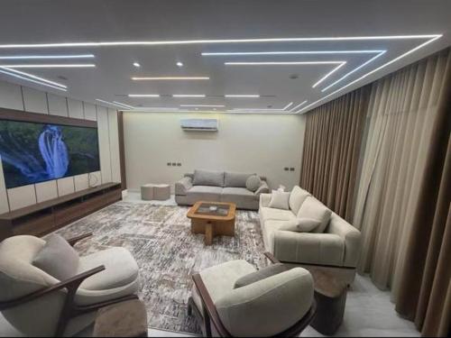 Luxury Urban Suite – khách sạn tại Mohandesin