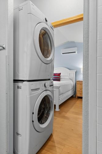 Willow Street Cottages - image 13
