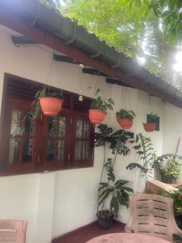 숙소 외관, 아난다 홈 스테이 (Ananda Home Stay) in 탕갈레