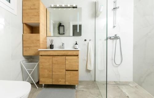 Bright 2BR by Pedieos Park, near Old Town in Ayios Andreas