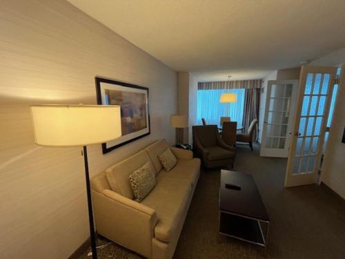 Cambridge Suites Toronto - image 3