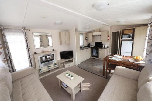 Lowford Caravan B02PF gîte à louer Hamble Railway Station