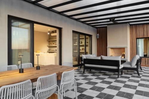 Hermosa casa a estrenar en barrio privado El Quijote in San Carlos
