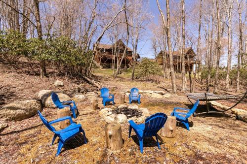 Blue Creek Cabin at Eagles Nest in Banner Elk, USA