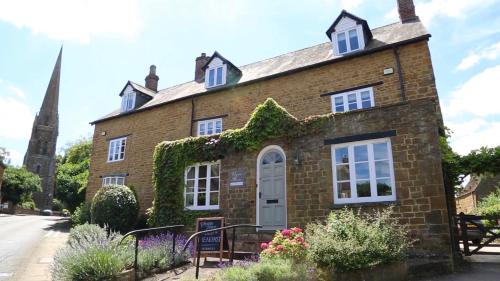 Virginia House Bed & Breakfast - Accommodation - Banbury