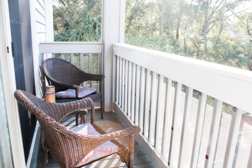Balkons/terase, The Sunset Sanctuary by Coastal Concierge in Sansetbīča (NC)