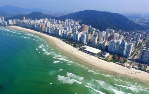 Apto 3 suítes ate 8 pessoas em Pitangueiras – khách sạn tại Barra Funda