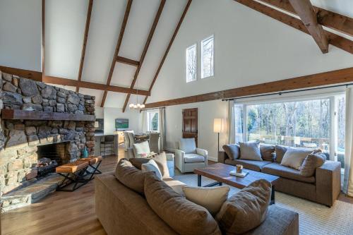 Mountain Bliss at Hound Ears in Valle Crucis, USA