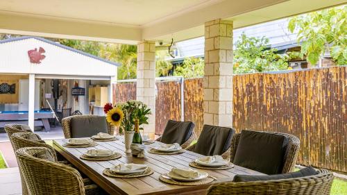 Salt and Serenity - Lux Home With Heated Pool in Анна Бей