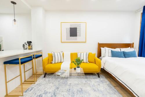1597-13 I Brand new Studio Prime upper east W&D, New York (photo 9)