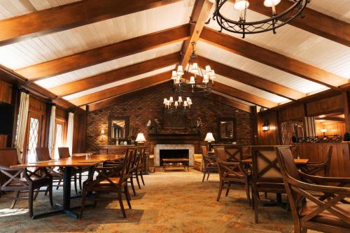 Pine Needles Lodge 2
