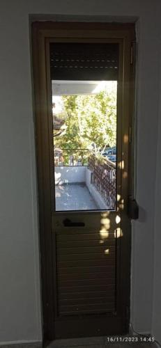 Royal 2 Hostel Opposite NALU BAR in ติรานา