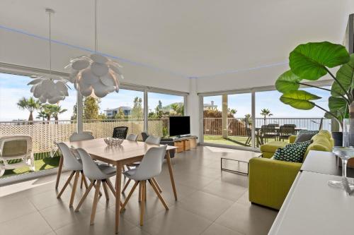 Luxury Apartment With Sea View – khách sạn tại Torremuelle