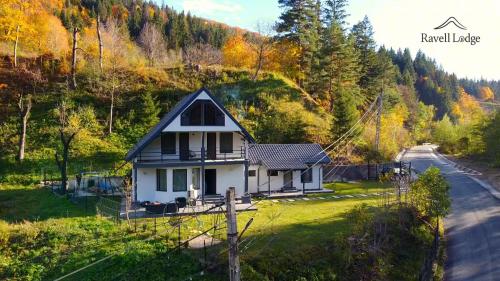 Ravell Lodge- occasional rental in Vaduri