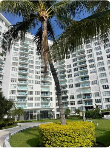 Esterno, SPECIAL Beautiful Modern Beach Condo in Spiaggia Golden Beach