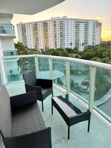 Terrazzo/balcone, SPECIAL Beautiful Modern Beach Condo in Spiaggia Golden Beach