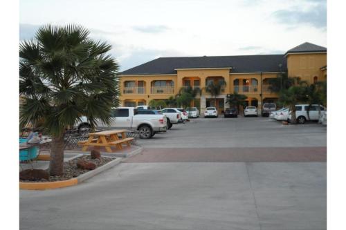 Weslaco Inn by Capital O Near Mercedes