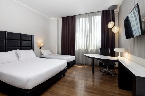 Holiday Inn Genoa City - image 9