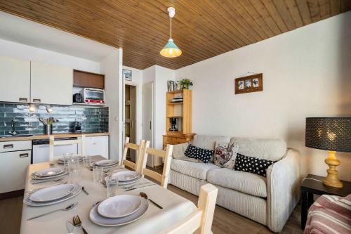 Ski-in Chalet-Style View Flat - Résidence les Eterlous