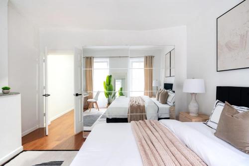 Prime location 1BR Newly Furnished - image 9